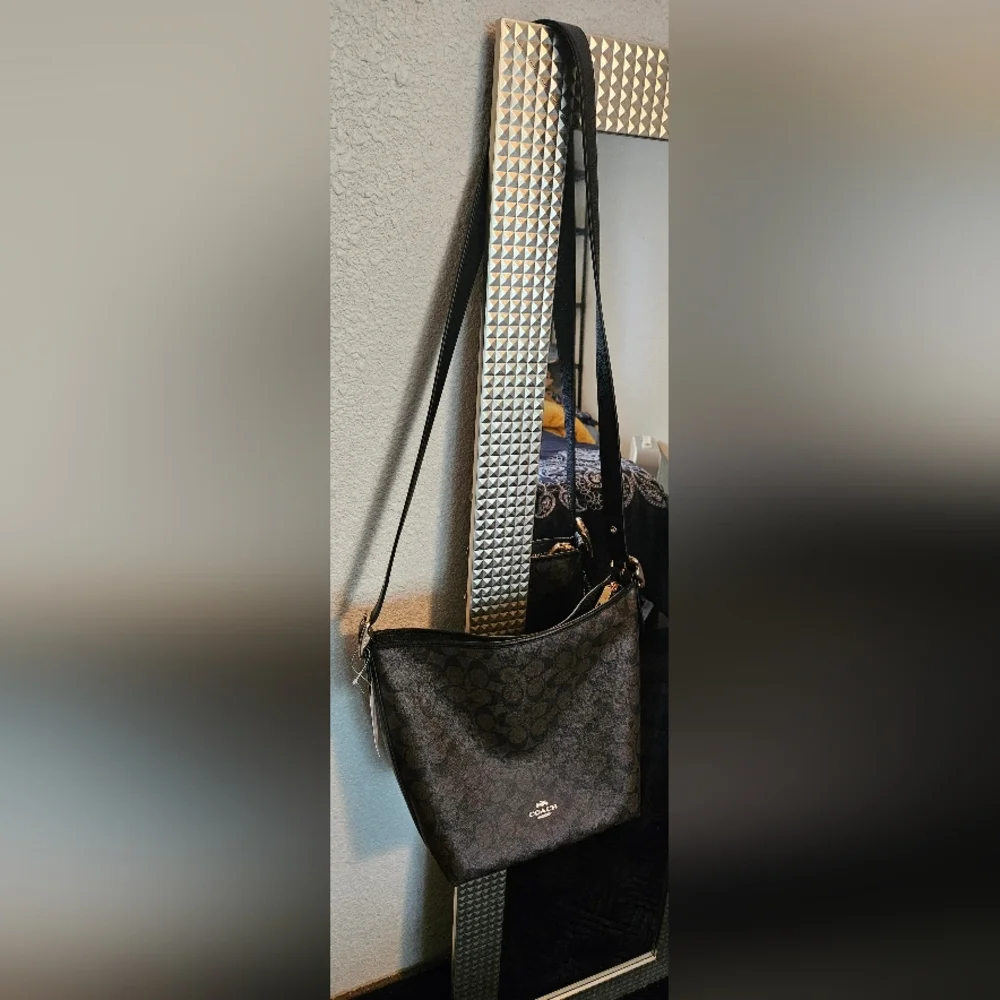 Coach Brown and Black Shoulder Val Duffle Bag - Picture 2 of 6